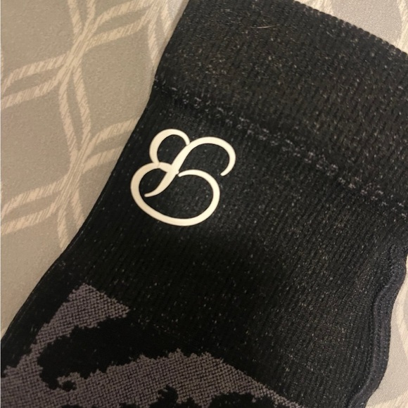 Bombshell Sportswear Tiger Print Black Leggings XS/S - Picture 6 of 6